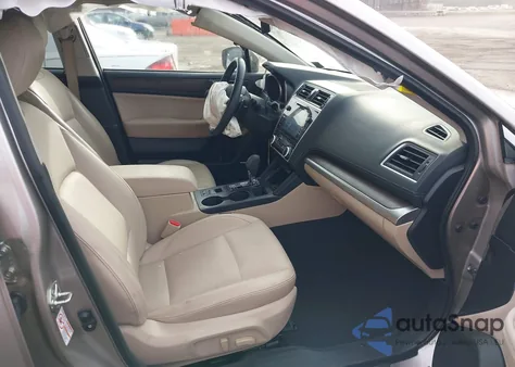 2018 Subaru Outback 3.6R Limited z USA, uszkodzony, nr VIN 4S4BSENC9J3360897